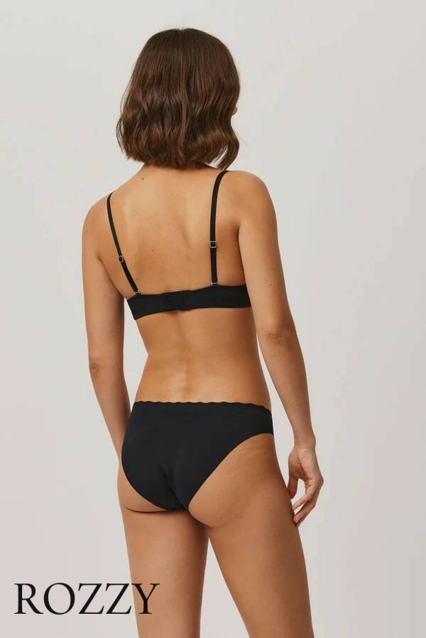 Трусы бикини обрезные Ysabel Mora 19339 черный